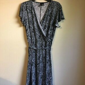 New directions size large black and white dress